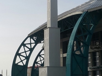 VAN YÜZÜNCÜ YIL ÜNİVERSİTESİ SAAT KULESİ